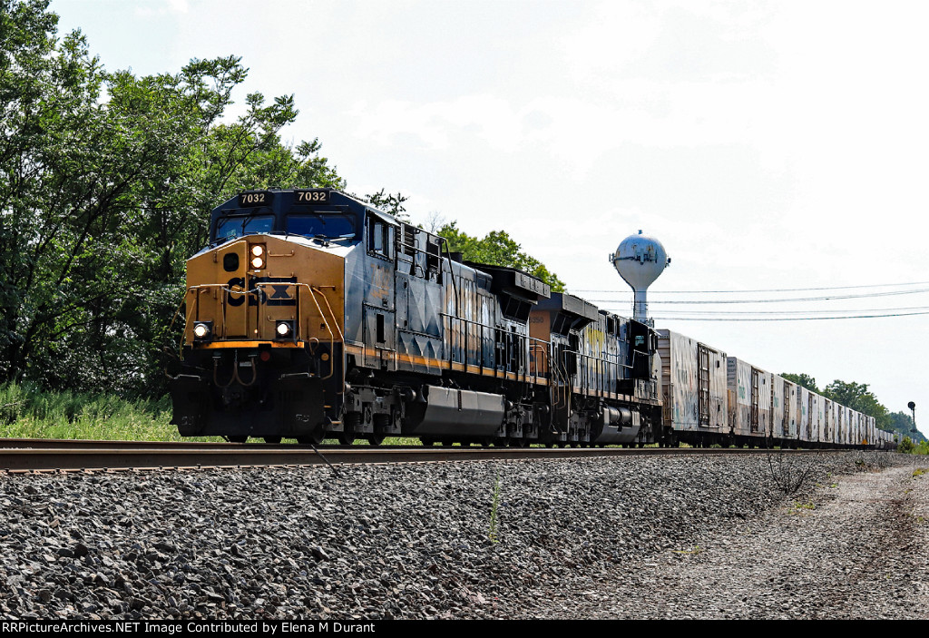 CSX 7032 on I-032